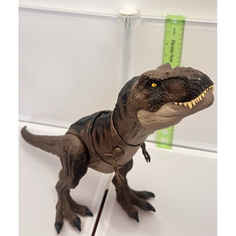 Jurassic World Dominion Thrash N Devour TRex Dinosaur 21" Long Figure Mattel